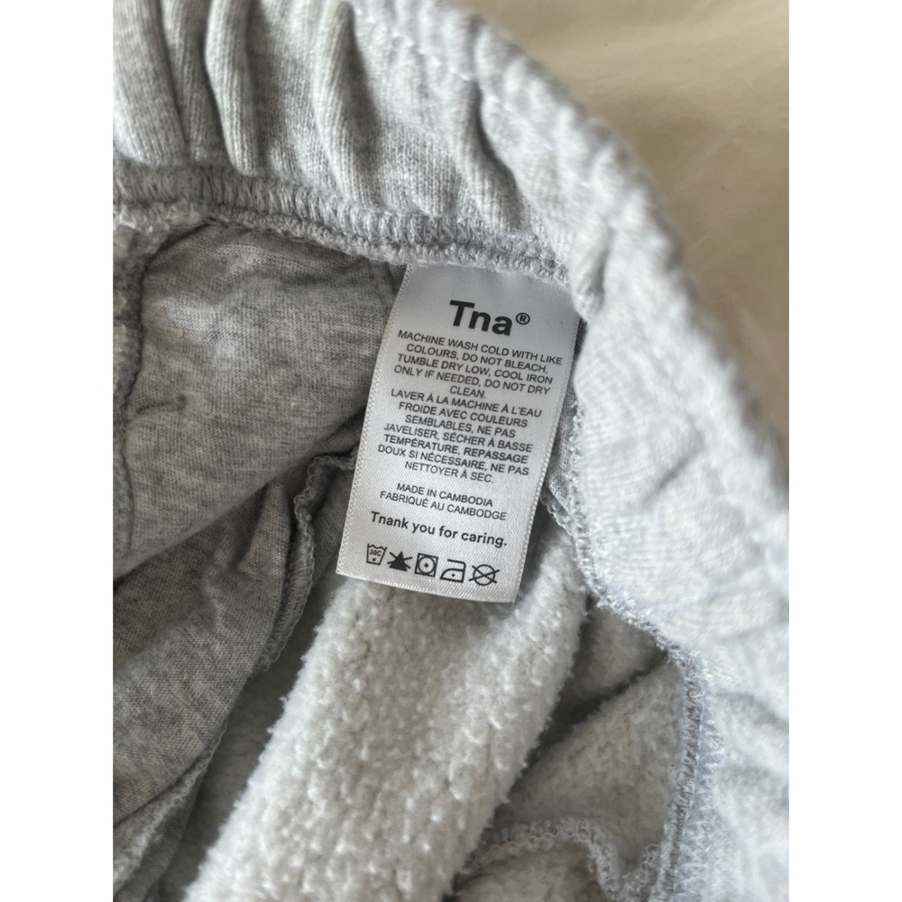 Aritzia TNA CozyAF fleece light grey joggers - Picture 4 of 11